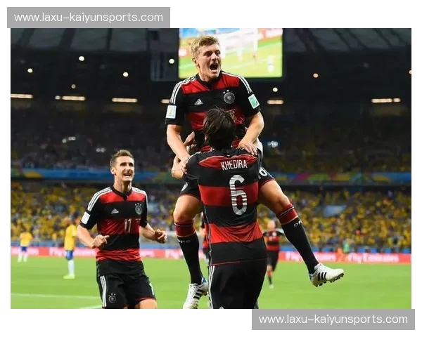 绿茵史诗：巴西vs德国，那一年，足球的眼泪与呐喊